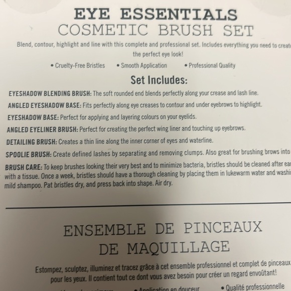 Eye Brushes Set with Natural Wood Handles and Clear Packaging - Picture 2 of 2